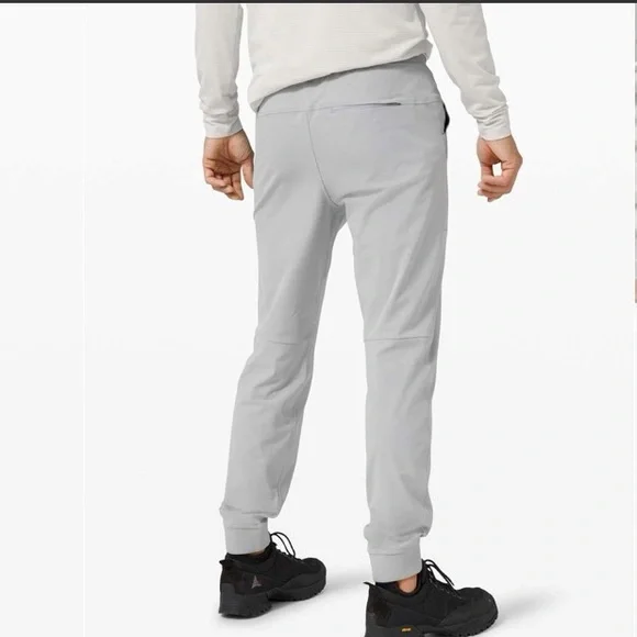 Lululemon ABC Jogger 30"
Silver Drop XL - Picture 2 of 6